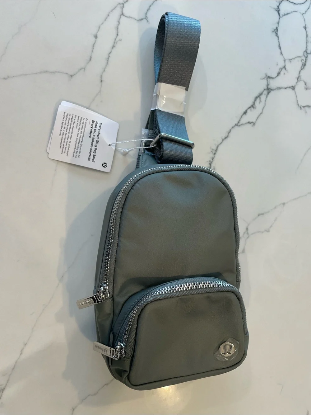 Lululemon Everywhere Sling Bag Small Unisex